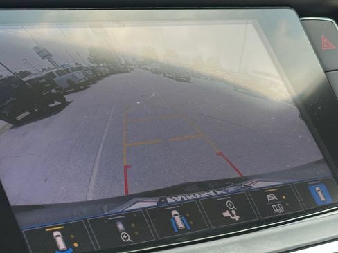 Used 2023 Buick Enclave Avenir w/ Avenir Technology Package FWD image 17