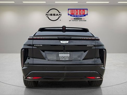 Used 2025 Cadillac Lyriq Sport AWD/4WD image 3