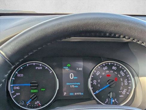 Used 2022 Toyota RAV4 SE w/ Convenience Package AWD/4WD image 10