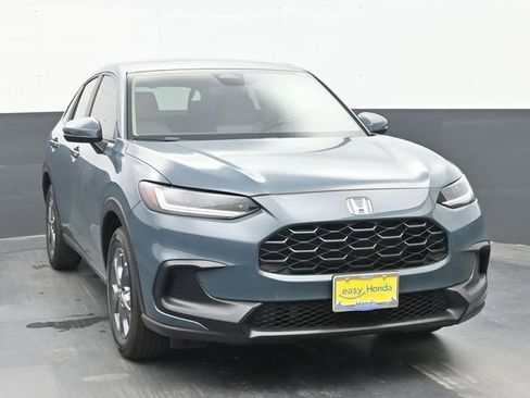 New 2026 Honda HR-V LX image 2