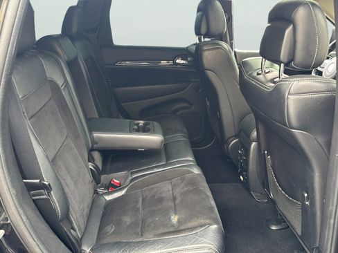 Used 2012 Jeep Grand Cherokee SRT8 w/ Luxury Group II image 21