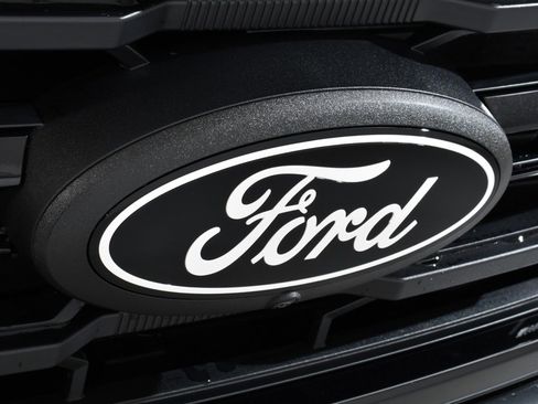 New 2025 Ford F150 XLT w/ Equipment Group 302A MID image 20