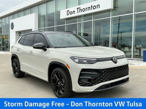 New 2026 Volkswagen Tiguan SE R-Line AWD/4WD image 1