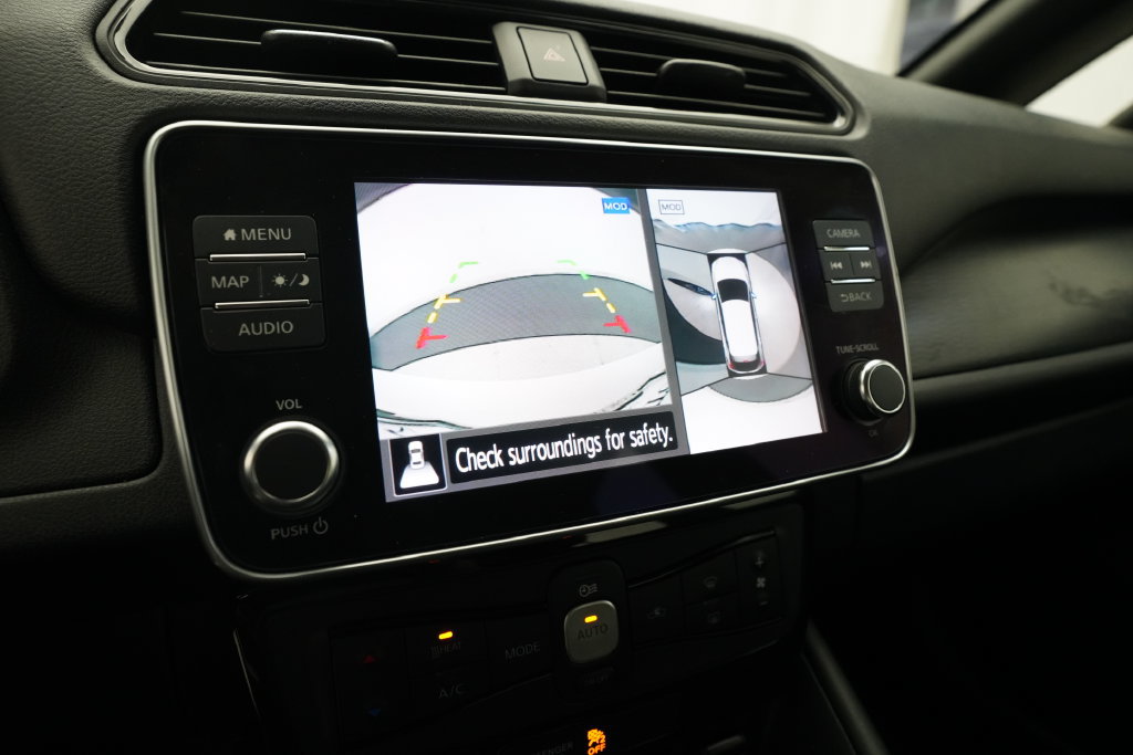 Used 2022 Nissan Leaf SV Plus FWD image 17
