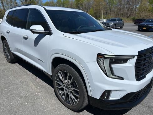 Used 2026 GMC Acadia Denali Ultimate w/ LPO, Floor Liner Package AWD/4WD image 7