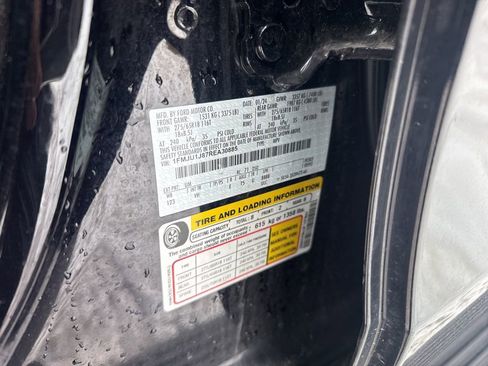 Used 2024 Ford Expedition XLT image 12