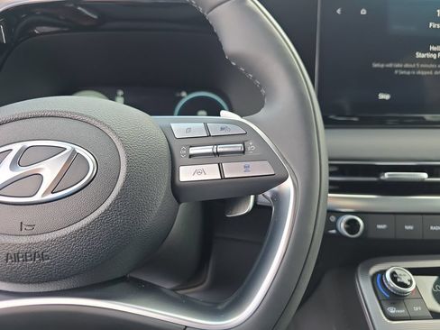 Used 2025 Hyundai Palisade Calligraphy FWD image 22