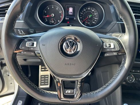 Used 2021 Volkswagen Tiguan SE R-Line image 25