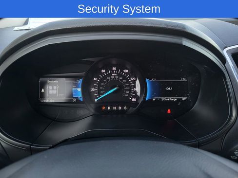 Used 2022 Ford Edge Titanium image 16