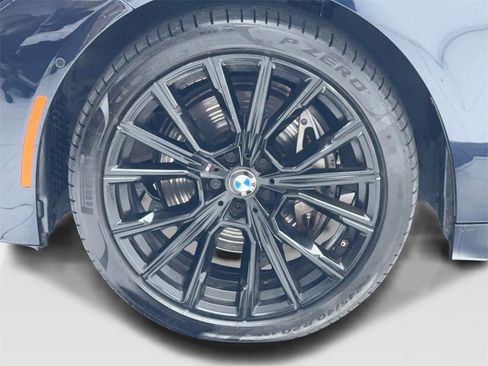 Used 2022 BMW 740i w/ Luxury Rear Seating Package image 54