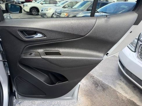 Used 2021 Chevrolet Equinox LT image 31