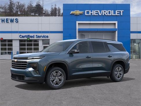 New 2026 Chevrolet Traverse LT image 2