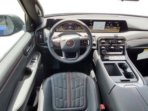 New 2025 Nissan Armada PRO-4X w/ Pro-4X Premium Package image 23