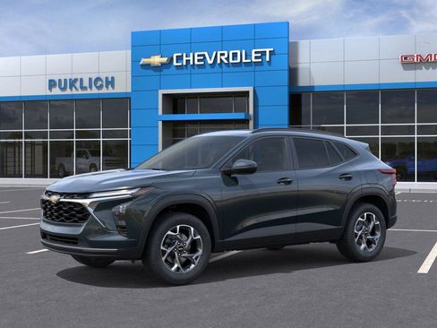 New 2026 Chevrolet Trax LT w/ Sunroof Package FWD image 2