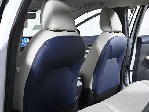 New 2026 Nissan Sentra SL w/ Floor Mat Package image 25