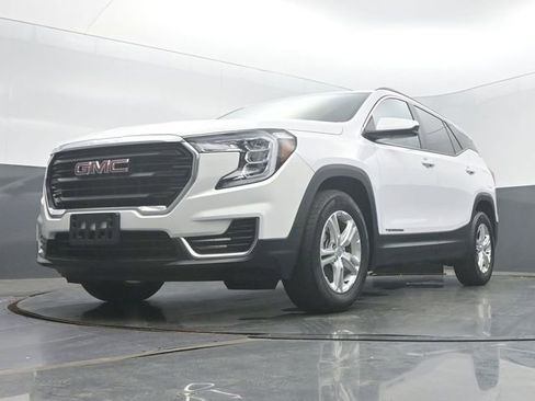 Used 2023 GMC Terrain SLE w/ Driver Convenience Package FWD image 44