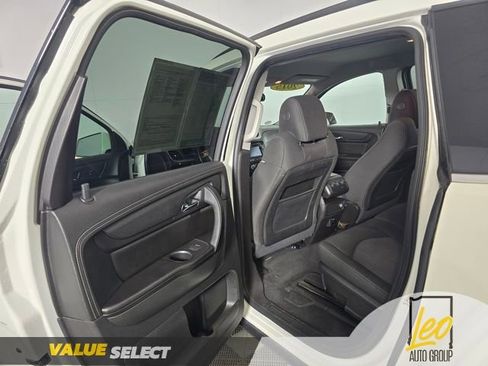 Used 2015 Chevrolet Traverse LT FWD image 17