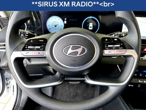 Used 2024 Hyundai Elantra SEL image 17