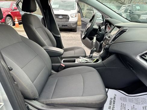 Used 2019 Chevrolet Cruze LS w/ LS Convenience Package image 21