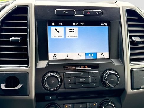 Used 2018 Ford F150 Lariat RWD image 23