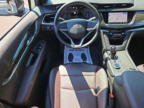 Used 2021 Cadillac XT6 Premium Luxury AWD/4WD image 11