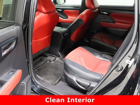 Used 2022 Toyota Highlander XSE image 29