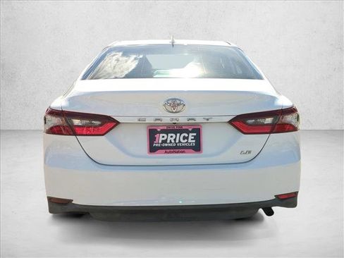 Used 2022 Toyota Camry LE FWD image 7