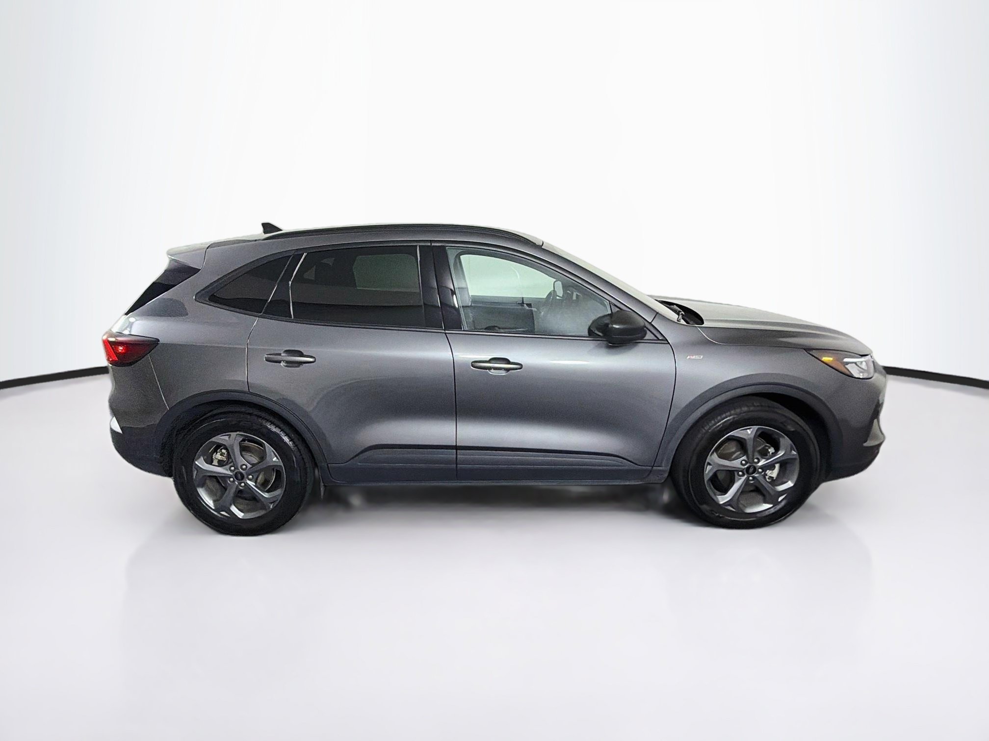 Used 2025 Ford Escape ST-Line FWD image 10