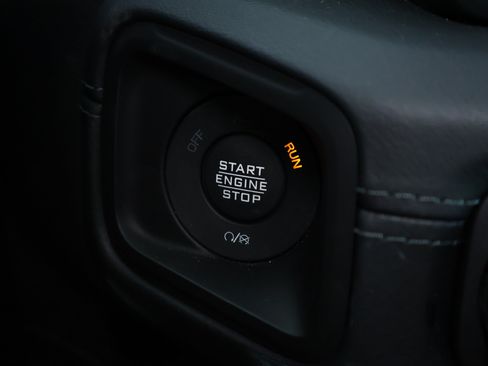 Used 2026 Jeep Wrangler Unlimited Rubicon AWD/4WD image 14