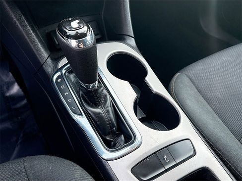 Used 2018 Chevrolet Cruze LS image 16
