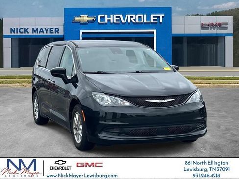 Used 2023 Chrysler Voyager LX FWD image 1