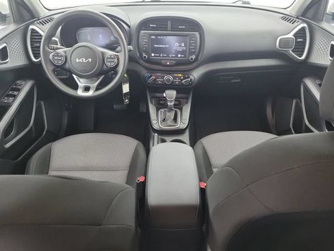 Used 2024 Kia Soul LX w/ Option Group 015 FWD image 15