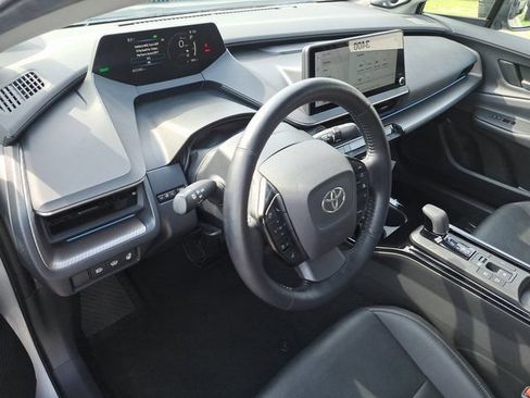 Used 2024 Toyota Prius Limited w/ Limited Premium Package FWD image 13