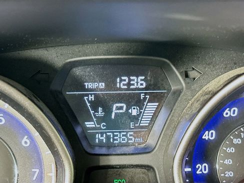 Used 2015 Hyundai Elantra SE FWD image 18