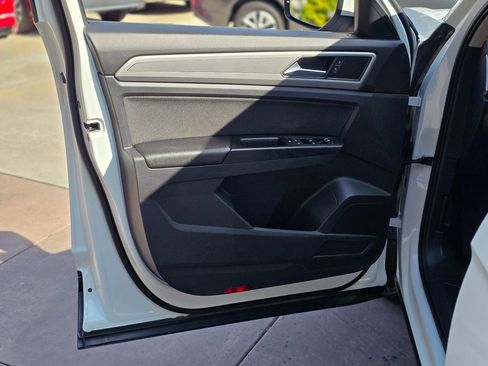 Used 2018 Volkswagen Atlas S image 30