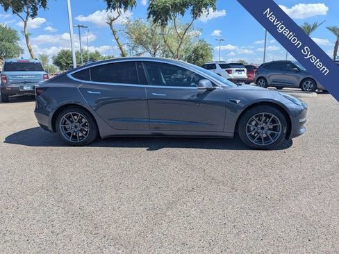 Used 2018 Tesla Model 3 Long Range RWD image 8