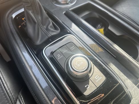 Used 2021 Nissan Armada SL w/ Midnight Edition Package image 37