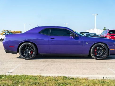 Used 2016 Dodge Challenger SRT Hellcat image 8
