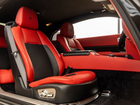 Used 2018 Rolls-Royce Wraith RWD image 44
