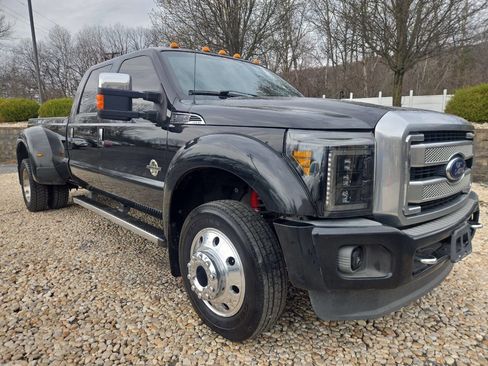 Used 2015 Ford F450 Platinum w/ Platinum Package image 30