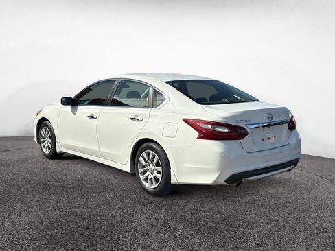 Used 2018 Nissan Altima 2.5 S w/ S Convenience Package FWD image 3