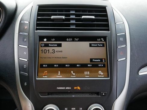 Used 2018 Lincoln MKC Premiere FWD image 28