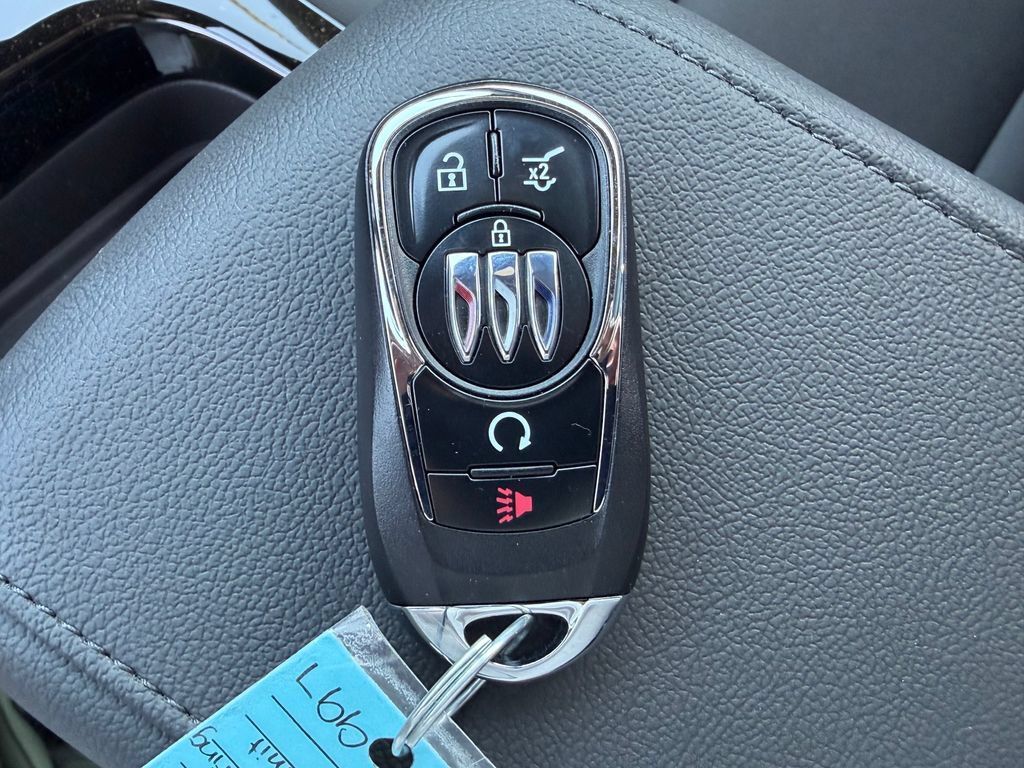New 2026 Buick Envista Sport Touring w/ Advanced Safety Package FWD image 33