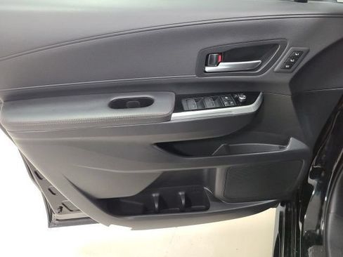 Certified 2025 Toyota Sienna Platinum AWD/4WD image 23