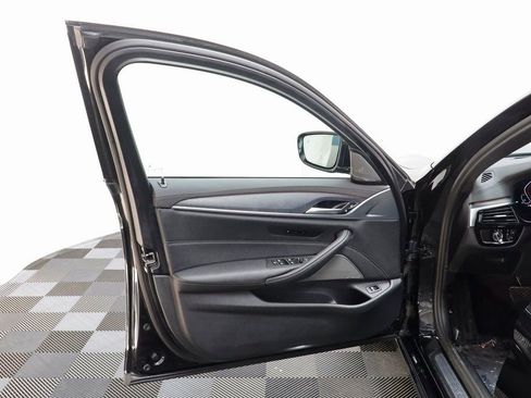 Certified 2023 BMW 530i xDrive w/ Premium Package image 5