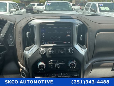Used 2020 Chevrolet Silverado 1500 LTZ AWD/4WD image 16