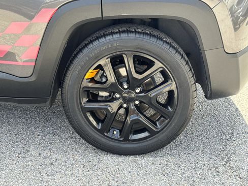 Used 2019 Jeep Renegade Altitude w/ Quick Order Package 2XM image 6