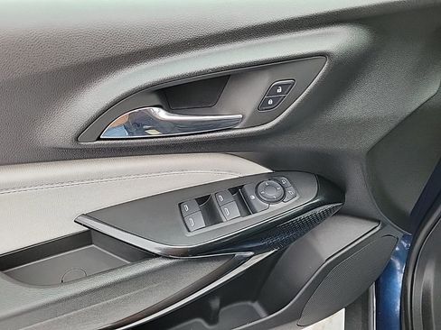 Used 2024 Chevrolet Trax LT w/ LT Convenience Package image 6