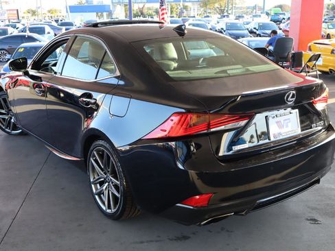 Used 2020 Lexus IS 300 F Sport w/ F Sport Package RWD image 7