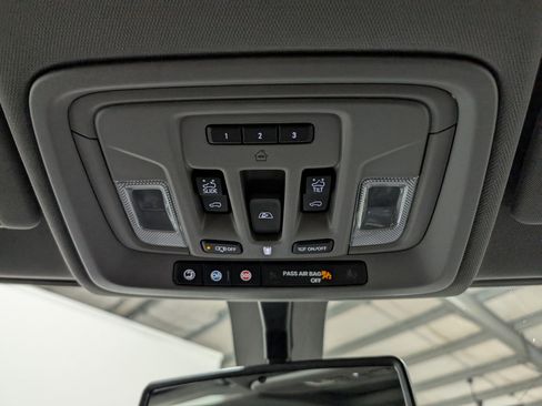 Used 2023 Chevrolet Silverado 3500 LT w/ Convenience Package image 27